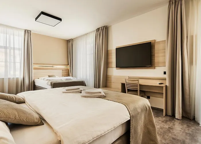 Hotell Mariel 3*